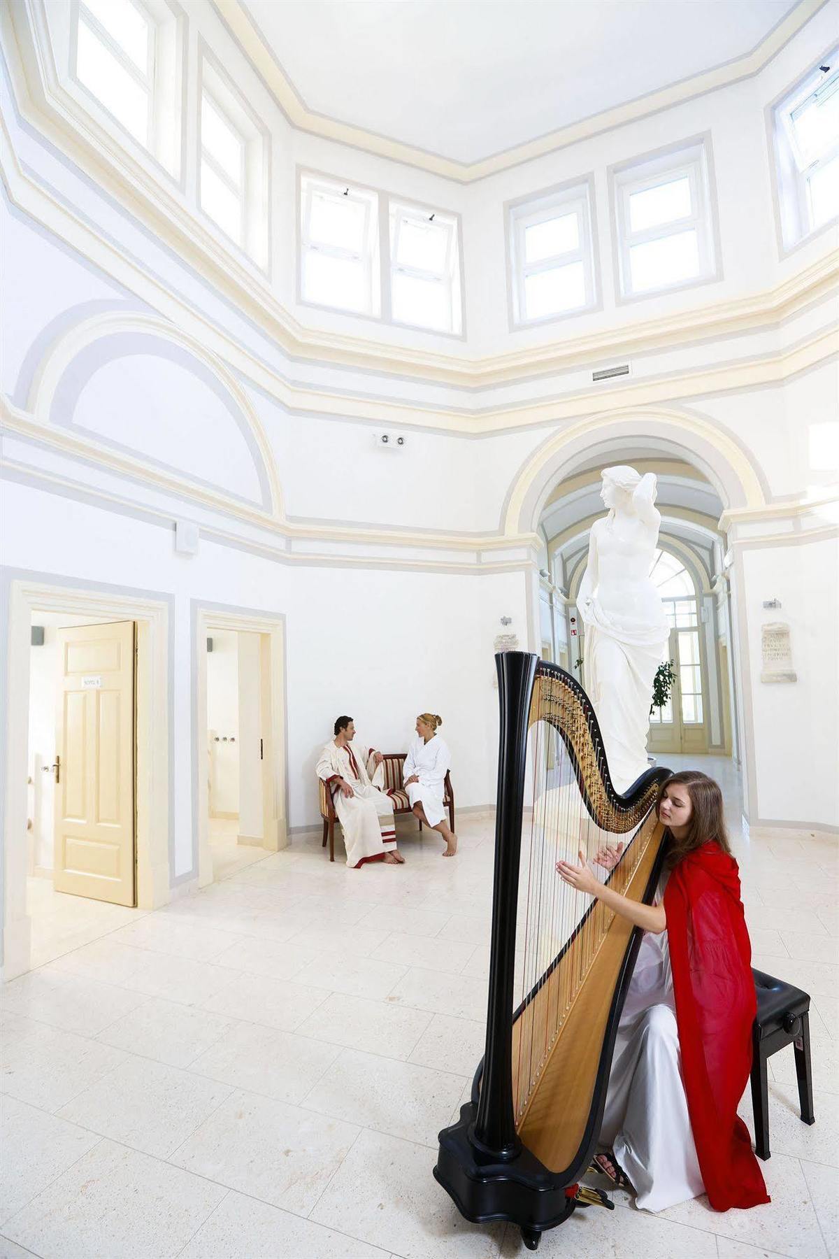 Hotel Rimski Dvor - Rimske Terme ริมสเกตอปลิตเซ ภายนอก รูปภาพ